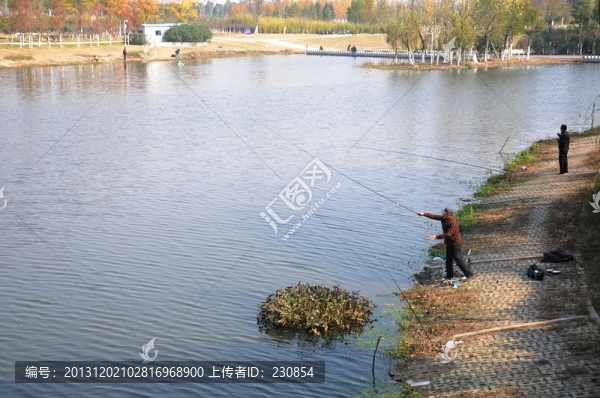 河邊垂釣
