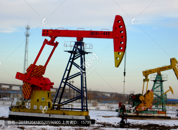 常規(guī)游梁式抽油機