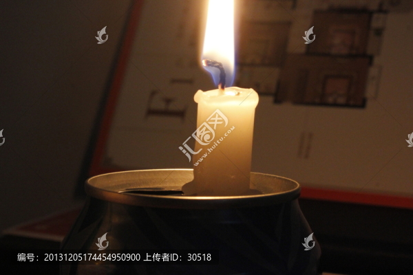 蠟燭與書