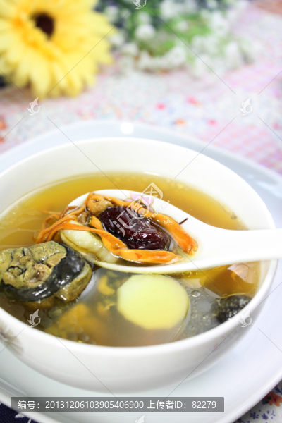 蟲草花竹絲雞湯
