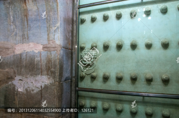 定陵地宮大門(mén)