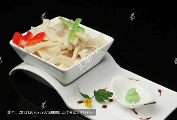 芥味魚唇