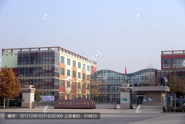 學校大門（高清大圖）