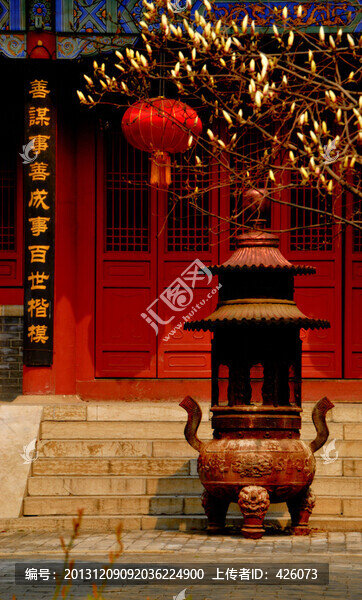 古廟香爐