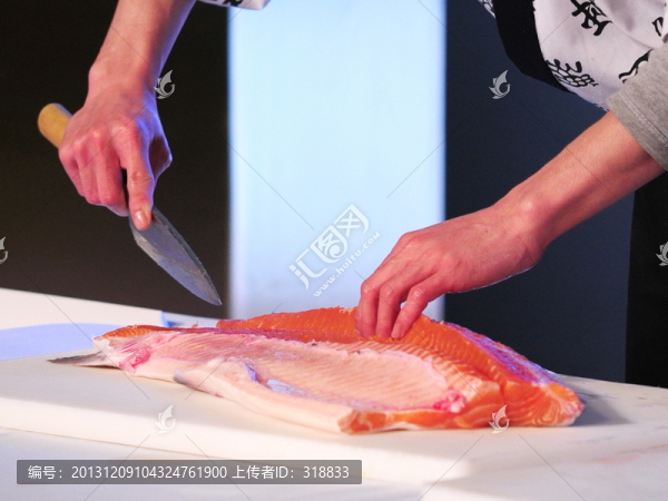 三文魚壽司制作