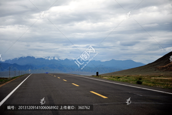 公路,,路在腳下
