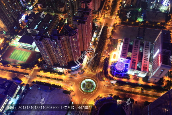 夜色街道