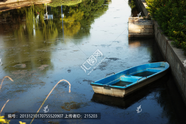 小船