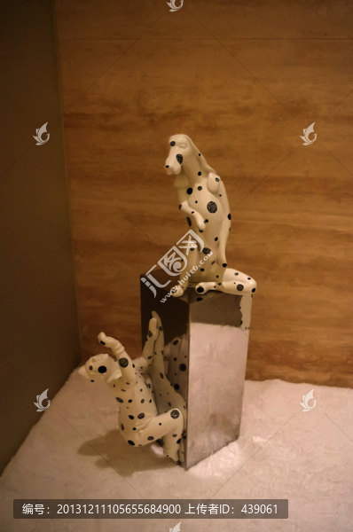 現(xiàn)代雕塑