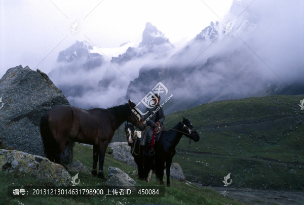 天山秘境,天山牧場(chǎng),牧馬人