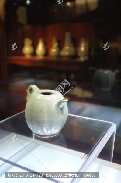 龍泉窯青瓷壺