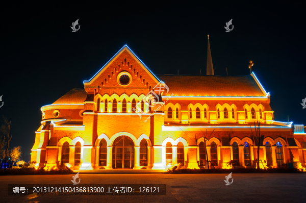 教堂夜景