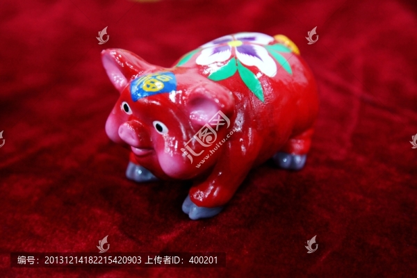 泥塑展品福豬