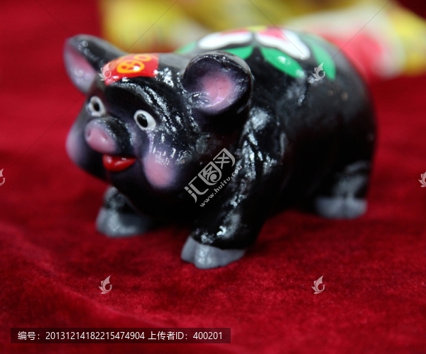 泥塑展品福豬
