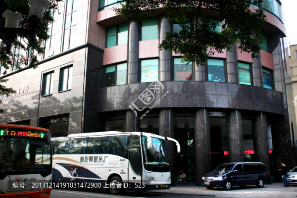 商業(yè)銀行大廈