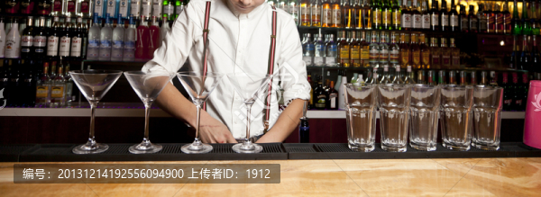 調(diào)酒