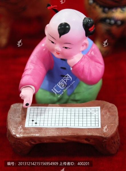 泥塑彩繪下棋的娃娃