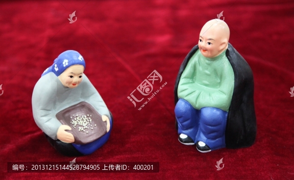 泥塑展品嘮家常的老兩口