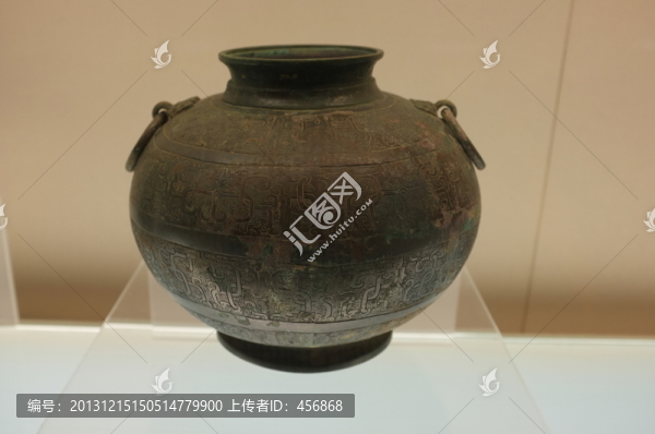交龍紋壺