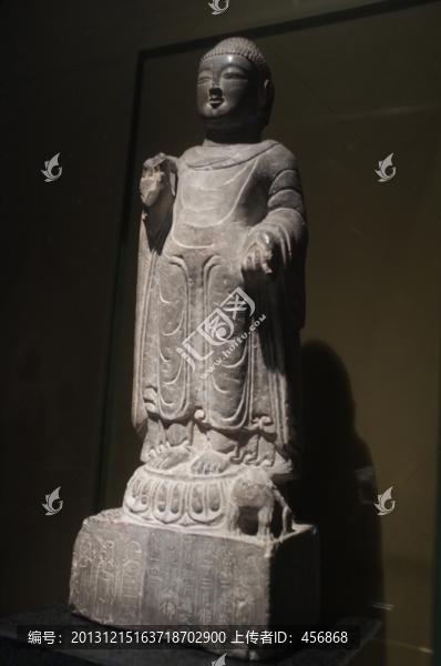 釋迦佛石像