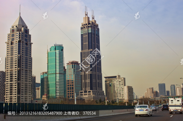 上海高速路,現(xiàn)代建筑