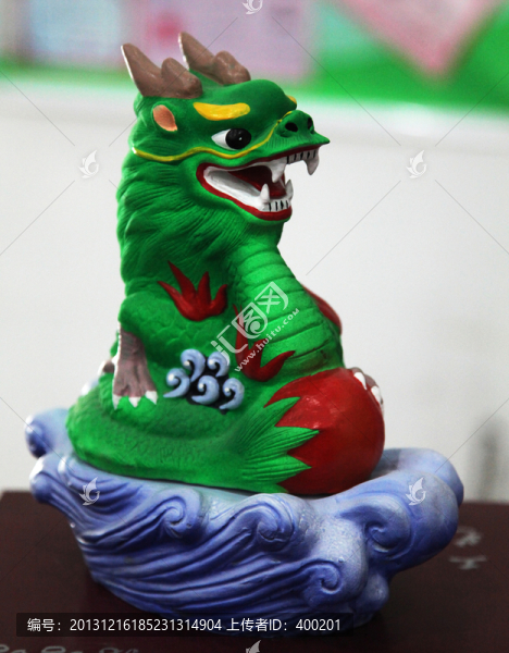 彩陶作品盤龍?jiān)坪? title=