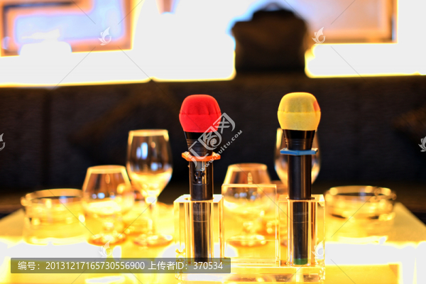 高腳杯,酒杯,時(shí)尚餐飲,玻璃杯