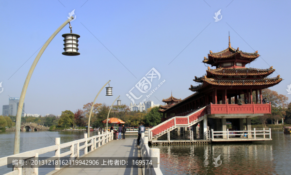 長(zhǎng)沙秋色人工湖