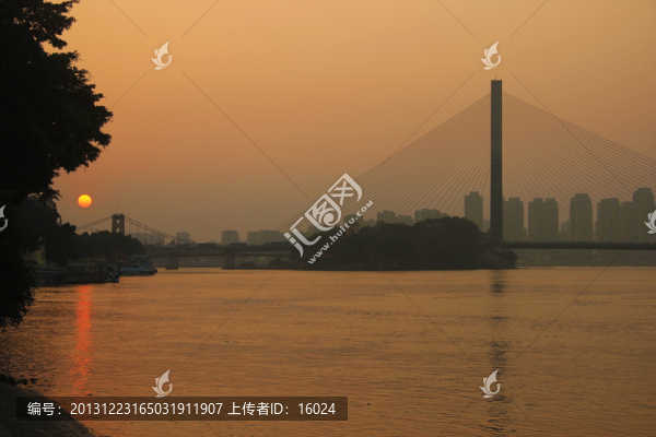 黃昏江景