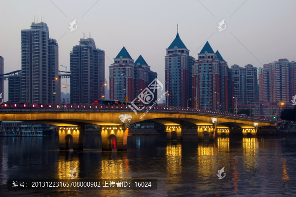 黃昏江景