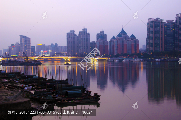 黃昏江景