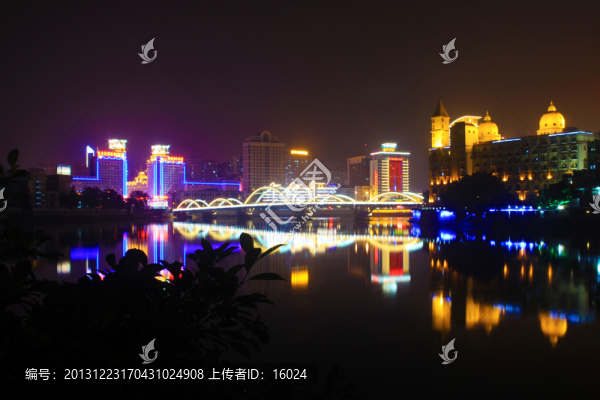 夜江濱