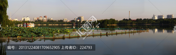 大明湖全景圖