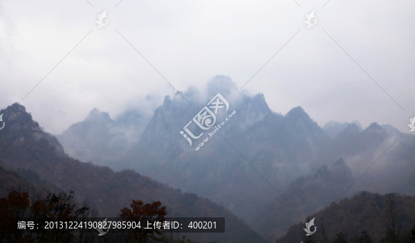 云霧籠罩老界嶺