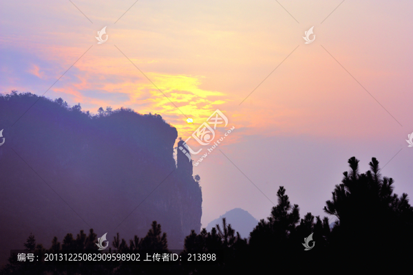 山,日出