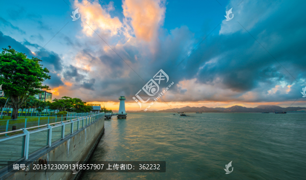 燈塔日出