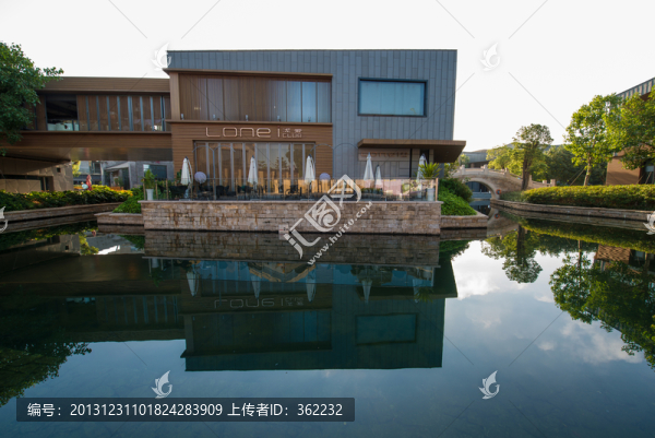 水上酒吧