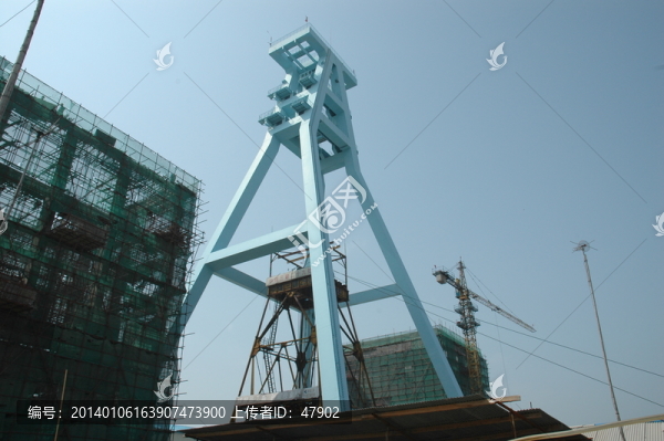 煤礦井架