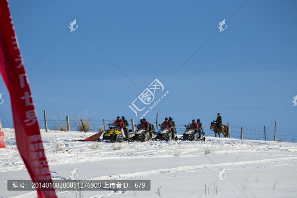 雪山,,雪地摩托車