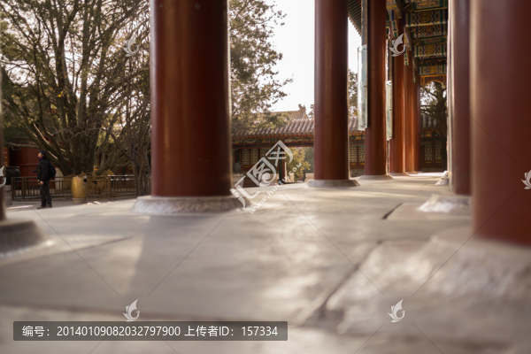 園林景觀建筑紅柱
