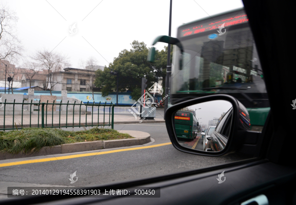 公交車車道