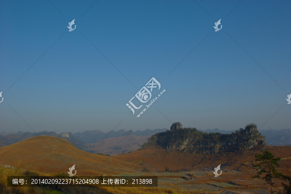云貴高原上的山