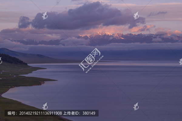 賽里木湖