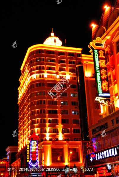 都市高樓夜色