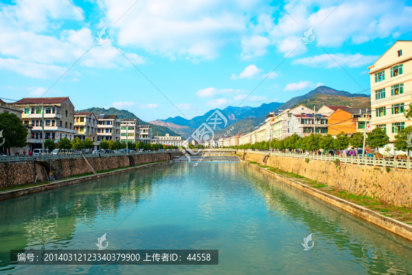 小鎮(zhèn),河流
