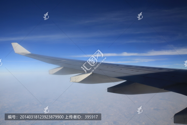 飛機上拍攝的云海