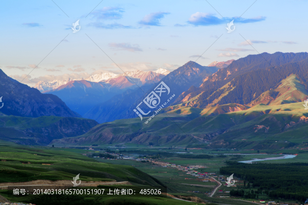 天山山脈