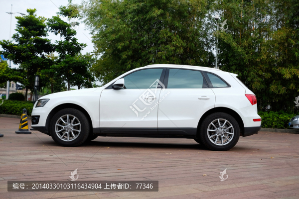 白色汽車(chē)
