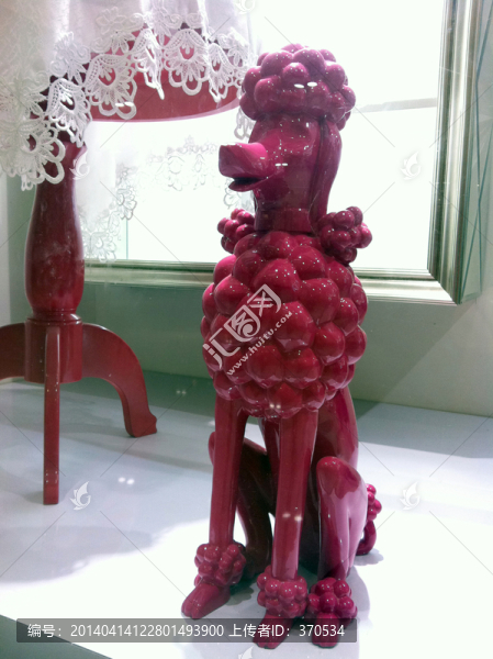 時(shí)尚購物,櫥窗,商業(yè)街,貴賓犬