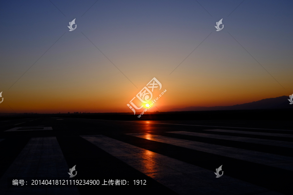 夕陽(yáng)